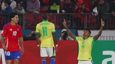 Chile y Brasil están disputando un partido muy peleado por las eliminatorias sudamericanas.