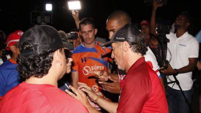 Pedro Troglio y el Olimpia evidenciaron su molestia tras el apagón en el estadio.