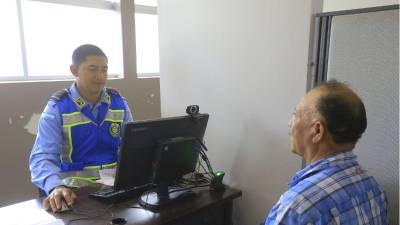 La licencia de conducir es uno de los trámites con mayor demanda en Honduras. A diario, las oficinas encargadas pueden recibir a más de 400 conductores, algunos que solicitan el documento por primera vez y otros que realizan su renovación.