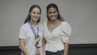 Con una puntuación perfecta de 1,000 puntos, alcanzados en tiempo récord de 32 minutos, Natalia Pacheco ganó el miércoles el primer lugar de la Competencia Nacional de Especialistas en Microsoft Office.