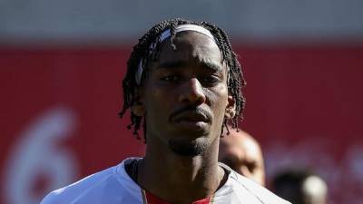 Bryan Róchez, de 29 años de edad, jugará en su sexto equipo luego de militar en Leiria, Portimonense y Nacional de Portugal.