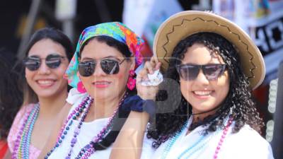 Con un derroche de color, música y tradición, la ciudad de La Ceiba dio inicio este sábado al esperado gran cierre de la Feria Isidra 2026, uno de los eventos culturales más importantes del litoral atlántico hondureño.