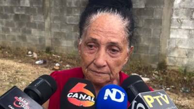 Victoria del Carmen Erazo relató el dolor que enfrenta tras la muerte de su hijo Mario Roberto Escobar y pidió justicia por el hecho ocurrido en el barrio San Isidro, en Puerto Cortés.