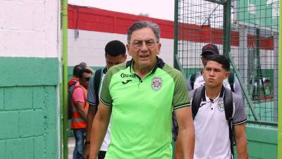 Salomón Nazar mostró su molestia con su equipo por ceder un empate en casa ante Victoria.