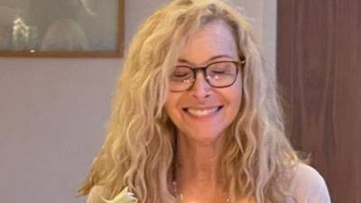 La actriz Lisa Kudrow celebra 60 años.