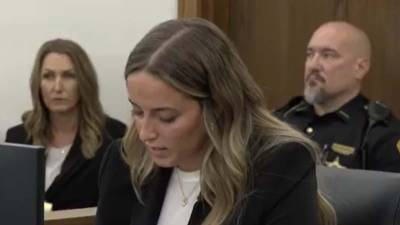 Alleigha Botner, la mujer que mantuvo una relación amorosa con Caleb Flynn, declaró ante el jurado en el juicio contra el exconcursante de <i>American Idol</i> por la muerte de su esposa, Ashley Flynn, y detalló los mensajes que ambos intercambiaron antes del crimen ocurrido en febrero de 2026.