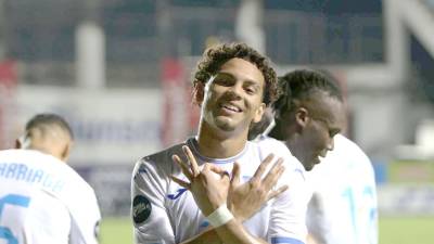 David Ruiz marcó su primer gol en suelo hondureño con la Selección de Honduras.