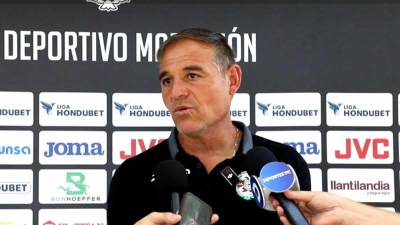 Hernán ‘La Tota’ Medina habló con los medios antes de viajar a Comayagua para enfrentar al Génesis.