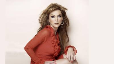 “Yo lo que promuevo es que las mujeres tenemos que vernos bonitas. Vernos a nosotras mismas y decirnos que somos bonitas”, dijo Laura Flores.