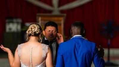 Futbolista colombiano contrajo matrimonio con joven hondureña y lo presumió en sus redes sociales.