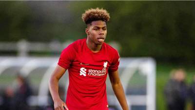 Keyrol Figueroa disputó cuatro torneos con el Liverpool en sus reservas especiales.