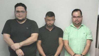 Momentos de la captura de los tres colombianos.