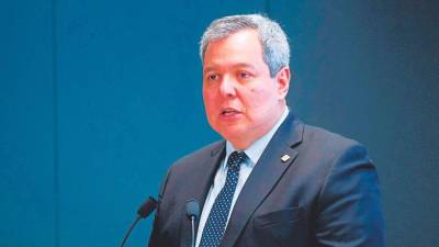 El hondureño Dante Mossi durante su etapa como presidente del BCIE.