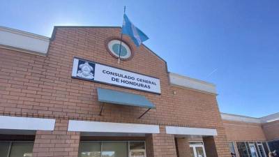 Expertos recomiendan otorgar los cargos en el servicio exterior por meritocracia para que representen bien al país. Aunque los perfiles de los diplomáticos son variados, muy pocos tienen formación o experiencia en el campo.