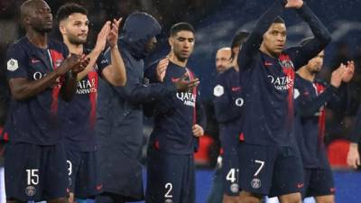 Con esta llegada, el club parisino cuenta ahora con cuatro arqueros: el italiano Gianluigi Donnarumma, y los españoles Arnau Tenas y Sergio Rico.