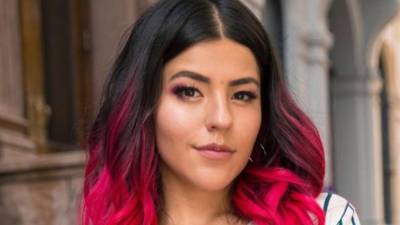 La influencer Lesslie Polinesia.