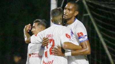 El Olimpia ganó 4-2 a los Potros del Olancho FC en partido amistoso en Estados Unidos.