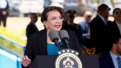 Xiomara Castro, presidenta de Honduras, participó en el 93 aniversario de la Fuerza Aérea de Honduras (FAH).