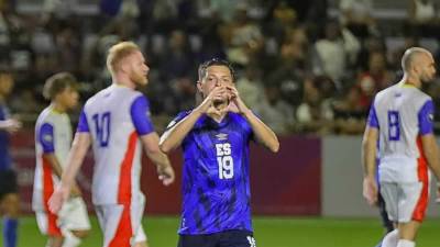 Nelson Blanco celebrando el autogol de Bonaire que surgió de un tiro de esquina suyo.