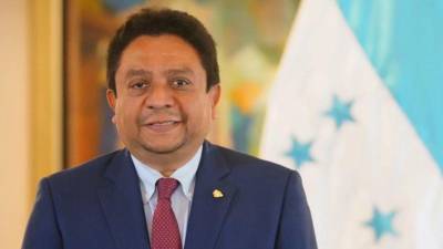 Diputado por el departamento de Cortés, Ramón Enrique Barrios.