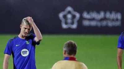 Dani Olmo hizo el viaje a Arabia Saudita con el FC Barcelona por la Supercopa de España.