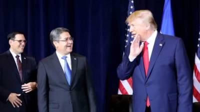 Las lujosas instalaciones del hotel cinco estrellas Waldorf Astoria, en Nueva York, se convirtieron en el destino final del expresidente hondureño Juan Orlando Hernández tras ser liberado por un indulto otorgado el 1 de diciembre, según reveló el medio estadounidense ProPublica.