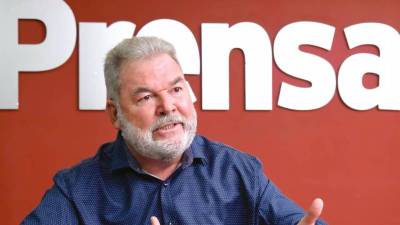 Expertos dicen que al simplificar los trámites se acabará el problema.