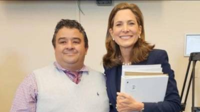 Juan Flores se reunió con la congresista María Elvira Salazar.