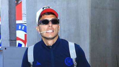 Carlos Salcedo rescindió su contrato con el Cruz Azul.