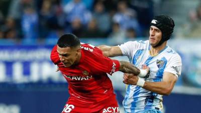 Kervin Arriaga fue titular con Real Zaragoza en el duelo ante Málaga.