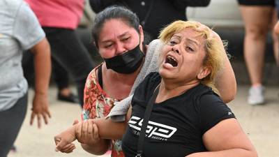 Una mujer descompensada al enterarse de la muerte de su familiar en la cárcel de mujeres en Támara.