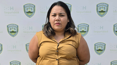 Sarahí Elizabeth García Zúniga en la presentación por parte de la Dirección Policial de Investigaciones (DPI).