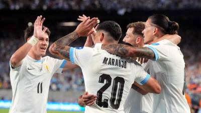 Los jugadores de Uruguay celebrando el gol de Darwin Núñez contra Bolivia en la Copa América 2024.