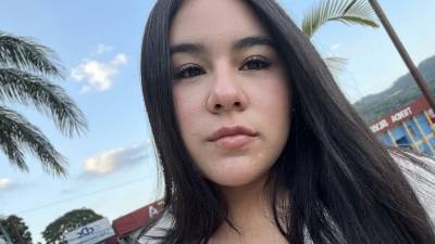 Lizdemy Fabiola Barahona Quintanilla, de 18 años, murió en un accidente de motocicleta registrado en Las Vegas, Santa Bárbara, donde otra joven que la acompañaba resultó gravemente herida.