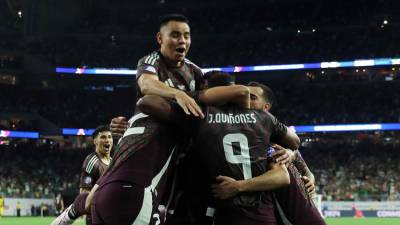 Los jugadores de la Selección de México celebran el gol del triunfo contra Jamaica en la Copa América 2024.