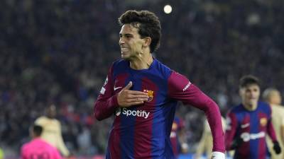 Joao Félix celebrando su gol que dio el triunfo al Barcelona ante el Porto.
