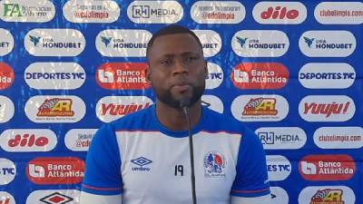 Yustin Arboleda en conferencia de prensa previo al duelo ante el Victoria por la jornada 12.