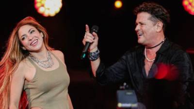 Los cantantes Shakira y Carlos Vives.