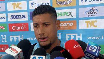 Bryan Acosta atendió a los medios de comunicación previo a su viaje para enfrentara a Guayana.