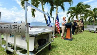 Los aparatos no tripulados “serán usados para mantener las aguas del lago de Ilopango libres de basura.
