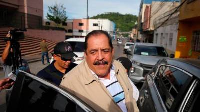 <b><span class=mln_uppercase_mln>Político.</span></b> Carlos Zelaya interpuso su renuncia de Libre y del Congreso luego de que se publicara un video con narcos en 2013.