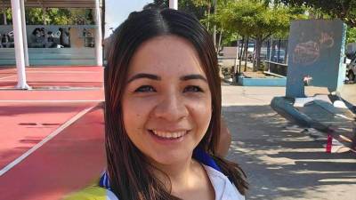 Noemí Isabel Ríos Torres, maestra del Isenco Campus Manzanillo, fue asesinada a balazos dentro de su vehículo y frente a sus hijos, en un hecho ocurrido durante el día en este municipio del estado de Colima.