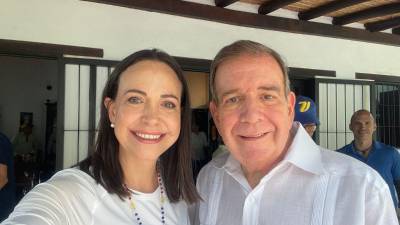 Opositora María Corina Machado junto al candidato presidencial Edmundo Gonzales Urrutia.