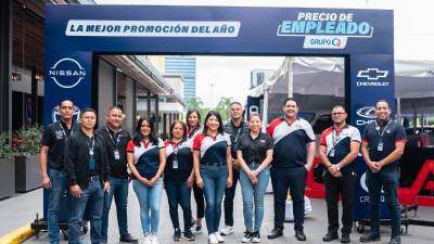 Colaboradores de GrupoQ presentes en el lanzamiento de la campaña “Precio de Empleado”.
