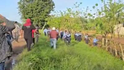 Grupos campesinos se enfrentan entre ellos en una aldea de Tocoa, Colón.