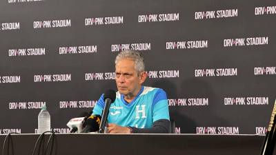 Reinaldo Rueda en conferencia de prensa previo al duelo ante Guatemala.