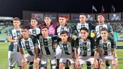 El 11 titular del Santos Laguna que perdió como local 0-2 ante el FC Juárez.