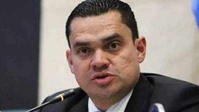 Fotografía del diputado Tomás Zambrano en el Hemiciclo Legislativo.