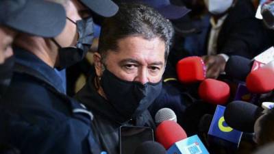 Ramón Sabillón sale de Honduras tras ser destituido