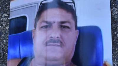 Dwght Jones Dilbert, capitán de botes.